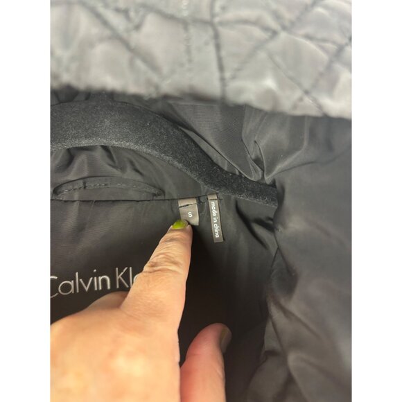 Calvin Klein Womens Quilted Hooded Jacket With Zipper Pockets & Front Zip Closur - Picture 8 of 15